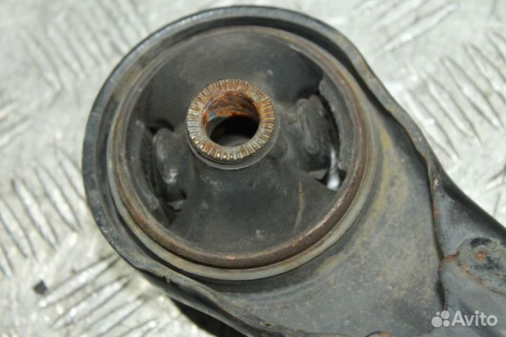 Рычаг передний правый Toyota Prius 20 W20 NHW20