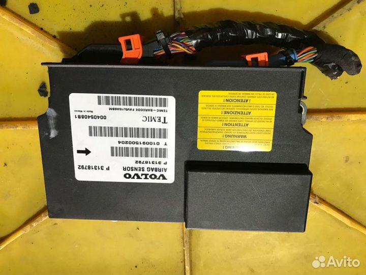 Блок управления аирбаг Volvo Xc60 DZ88 D5204T2