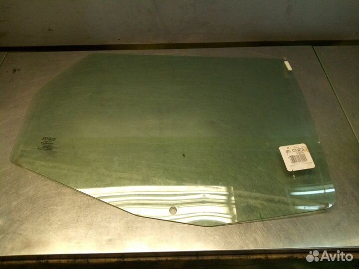 Стекло боковое заднее заднее левое Fiat Albea 178