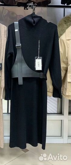 Платье и ремень