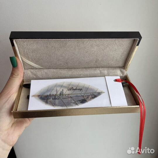 Подарочная коллекционная шариковая ручка