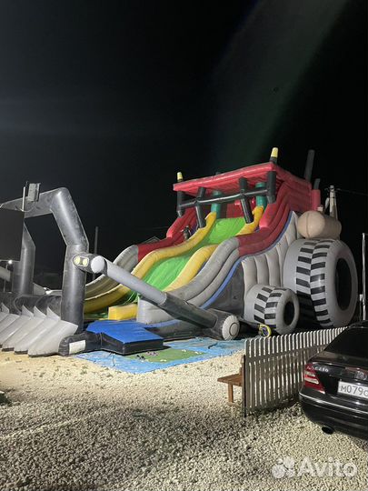 Развлекательный комплекс, Батуты