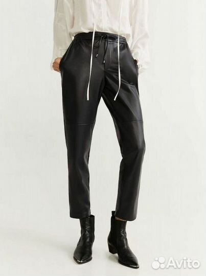 Брюки из экокожи mango