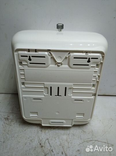 Диспенсер для бумажных полотенец H1 tork matic