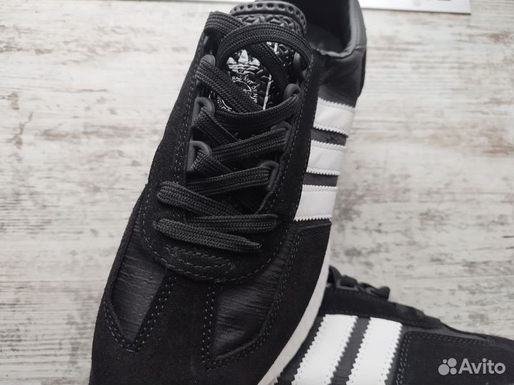 Кроссовки adidas retropy e5