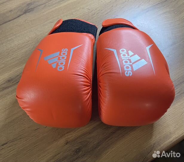 Боксерские перчатки Adidas speed 50 8 oz