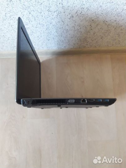 Большой шустрый ноутбук 17.3/ core i3-4000m/ ssd