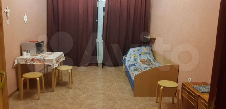 Комната 18 м² в > 9-к., 4/5 эт.