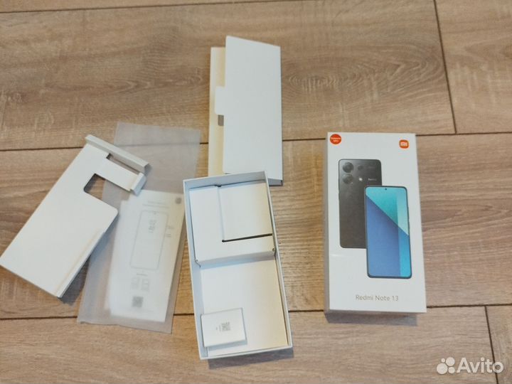 Коробка Redmi Note13