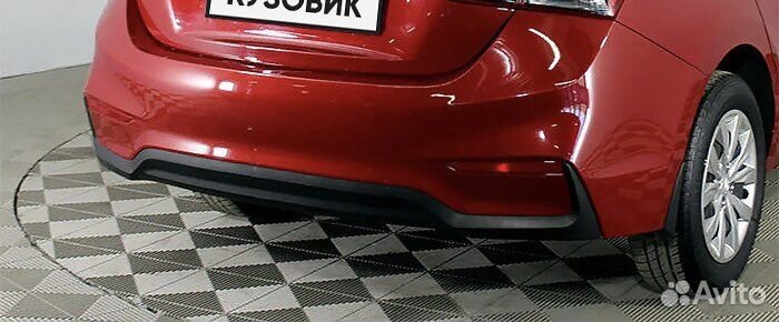 Бампер на Hyundai Solaris с 2017г цвет Красный