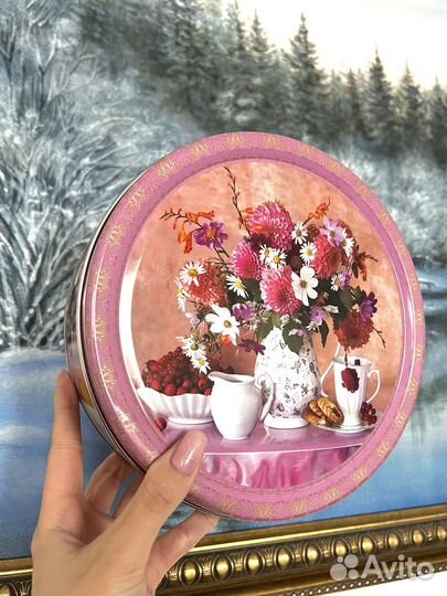 Жестяная банка коробка шкатулка