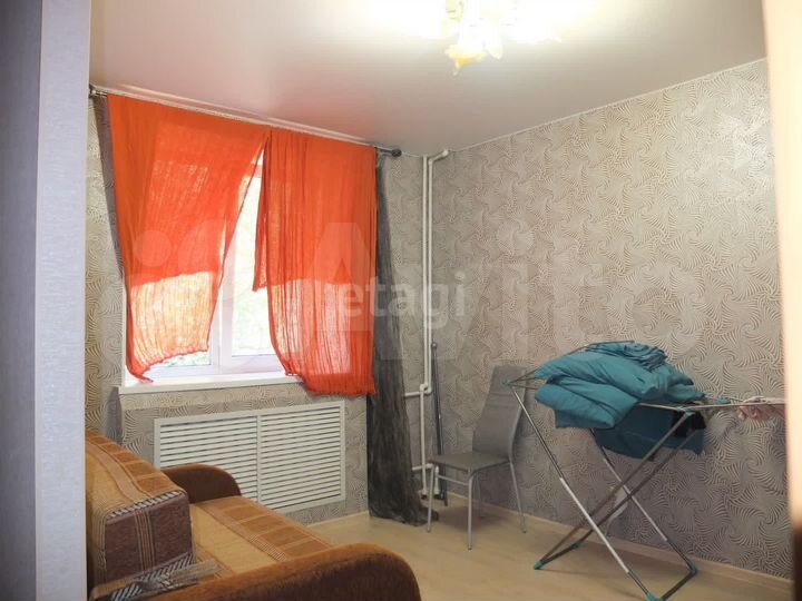 2-к. квартира, 40 м², 1/9 эт.