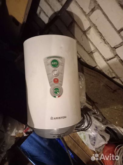 Водонагреватель ariston
