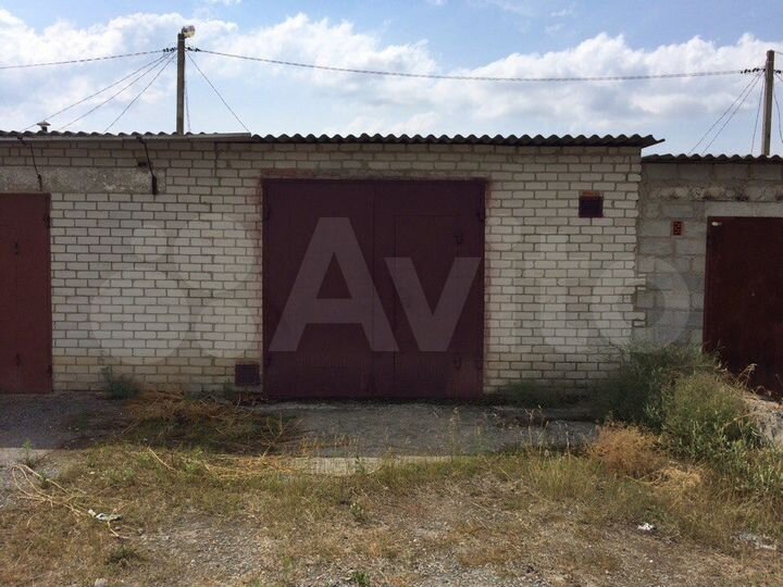 Гараж, > 30 м²