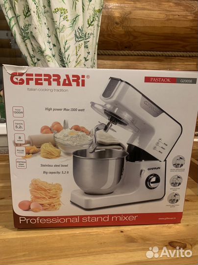 Тестомес Ferrari с функцией планетарного миксера