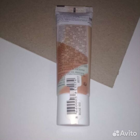 Матирующий тональный крем Ив Роше