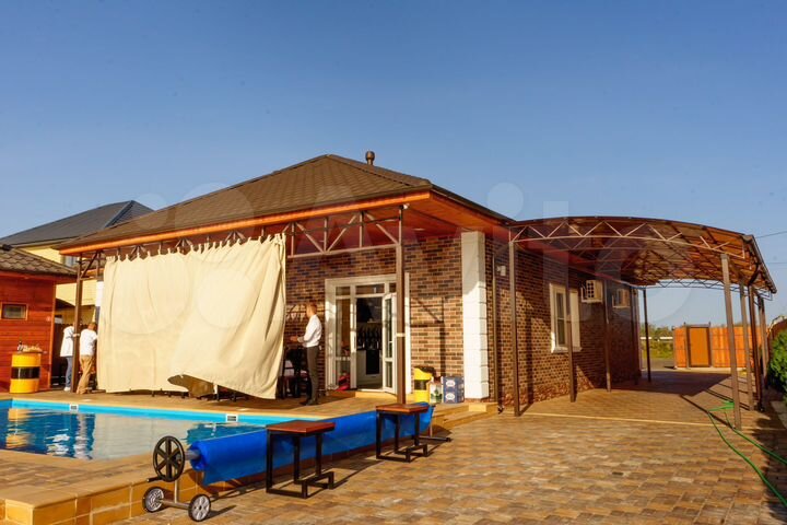 Дом 200 м² на участке 8 сот.