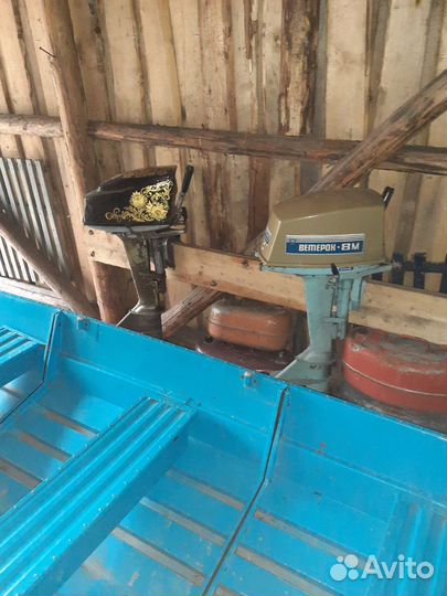 Лодка с мотором