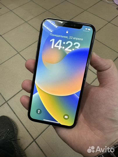 iPhone X, 64 ГБ