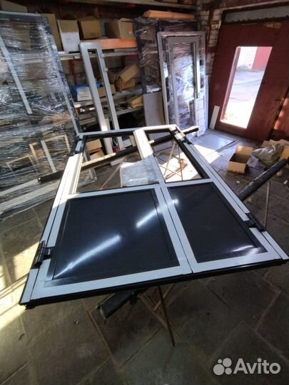 Дверь. 2400х 1500.Стеклопакет