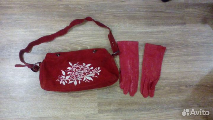 Сумка и перчатки