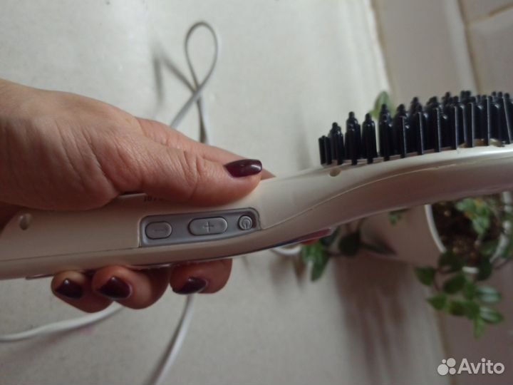 Расческа-выпрямитель Redmond