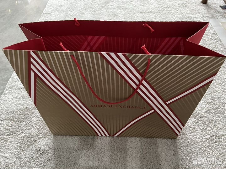 Пакеты бренда Armani Exchange