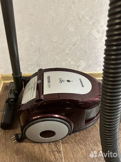 Пылесос Samsung контейнерный