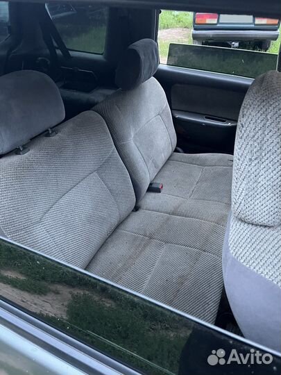 Mitsubishi Space Wagon, 1992