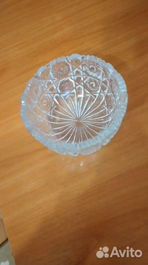 Хрустальная ваза 14 см диаметр