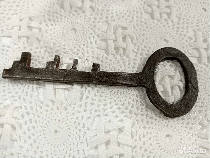 Старинные ключи