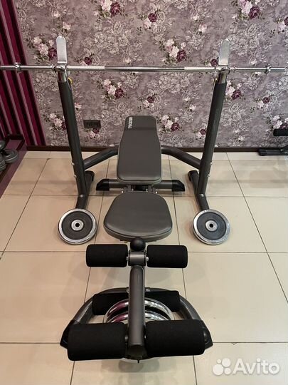 Скамья для жима со стойками и штангой