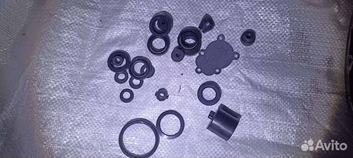 Запчасти на лодочный мотор ветерок