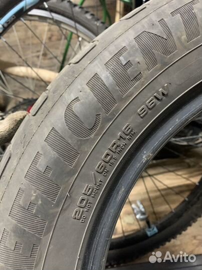 Goodyear EfficientGrip 205/60 R16 W