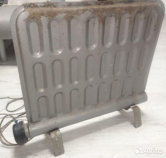 Масляный обогреватель (радиатор, батарея)