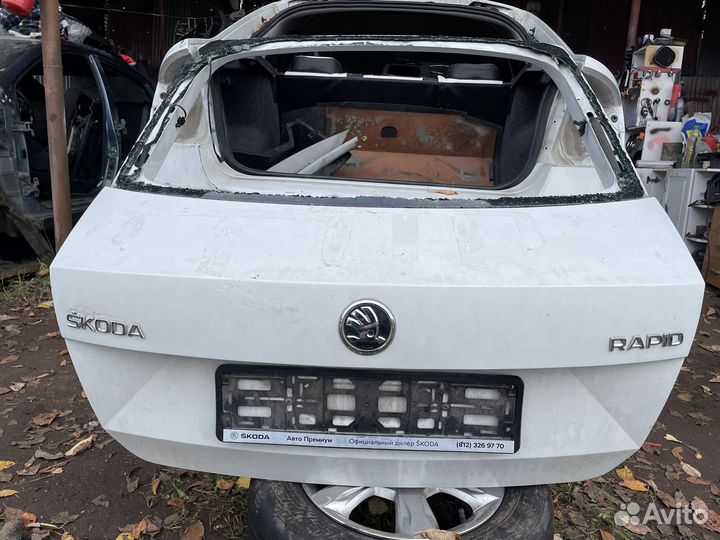 Крышка багажника skoda rapid 1