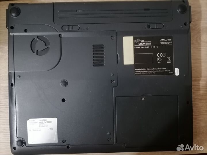 Ноутбук Fujitsu Amilo Pro V2030