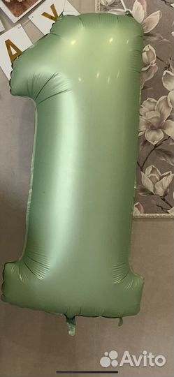 Шар и фигурка на торт, свечка на торт