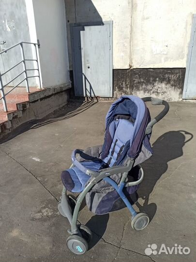 Детская прогулочная коляска chicco