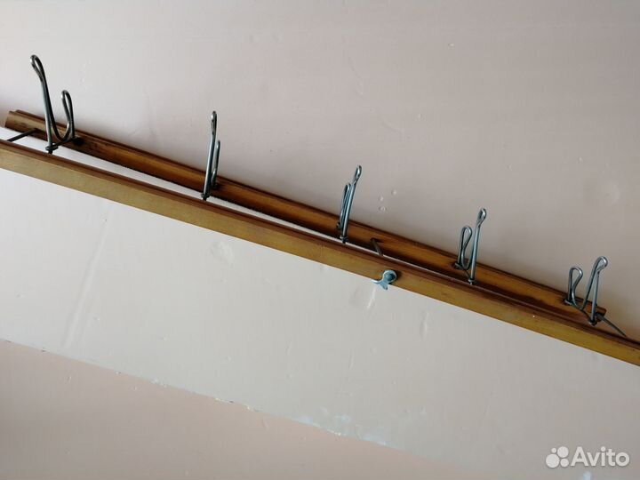 Вешалка в прихожую