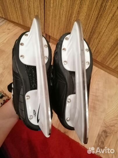 Коньки хоккейные