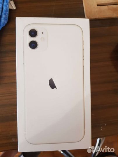 Коробка на iPhone 11