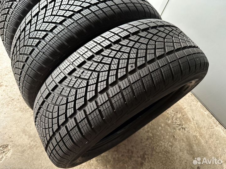 Goodyear UltraGrip Performance SUV Gen-1 255/55 R19
