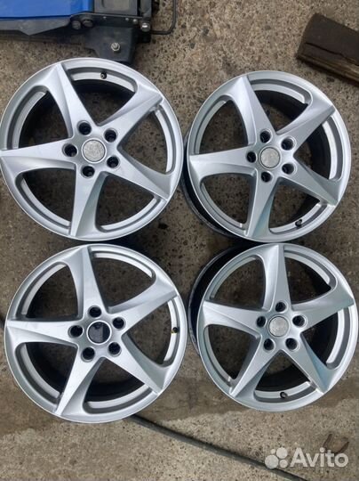 R17 5/114.3 Литые диски