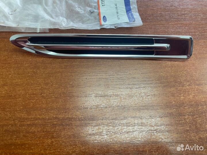 Накладка крыла передняя левая Ford Mondeo