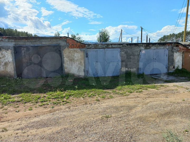 Гараж, > 30 м²