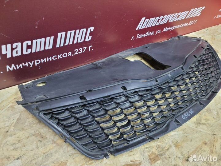 Решетка радиатора Kia Rio