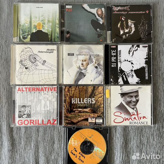 CD диски с полкой