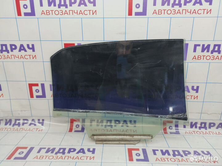 Стекло двери задней левой Toyota Corolla (E150) 68