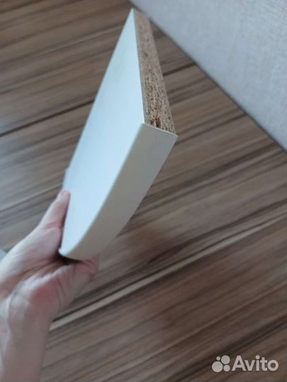 Угловая полочка с креплениями новая